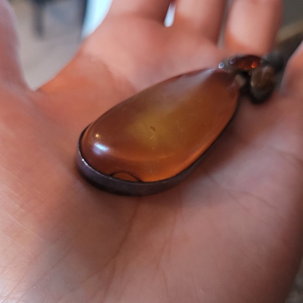 Vintage sterling silver Amber Pendant - Picture 2 of 6